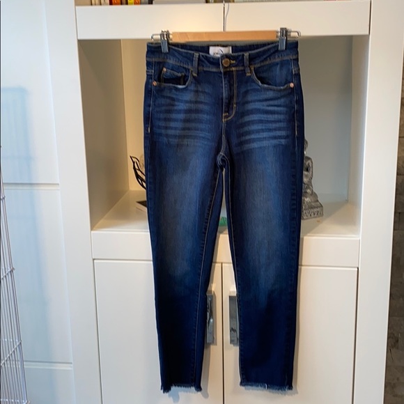 Jordache skinny blue jean raw hem - Picture 2 of 8